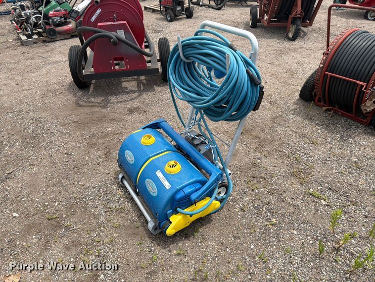 Gemini pool cleaner - NF9770