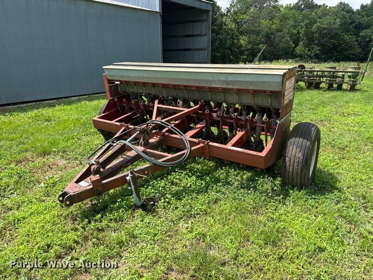 Strobel/Miller 11H SB DC PW grass drill - NJ9150