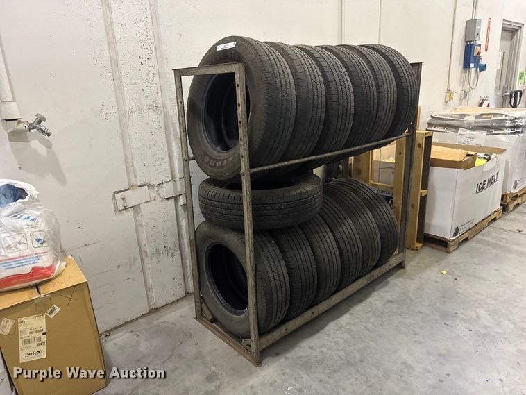 (13) LT225/75R16 tires - NJ9154