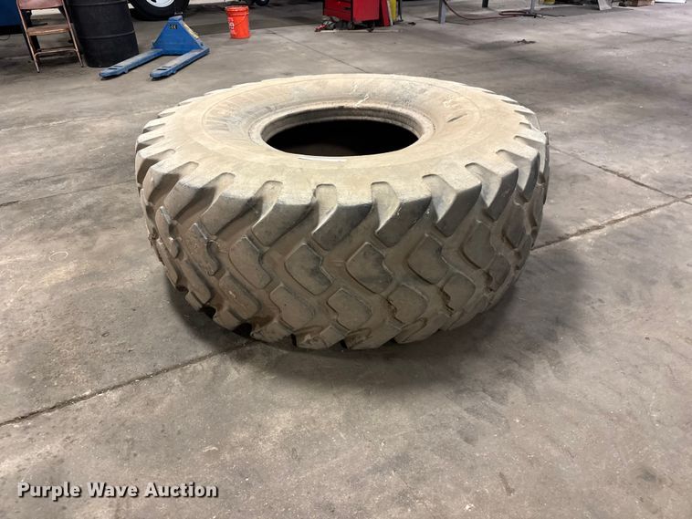Michelin 23.5R25 XTL tire - NJ9158