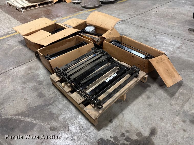 Spreader conveyor chains - NJ9159