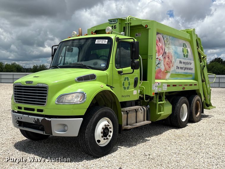 2016 Freightliner Business Class M2 refuse truck - YA3697