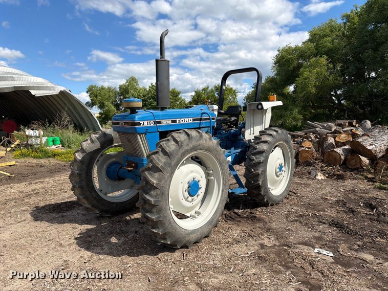 Ford 7610 MFWD tractor - DQ7902