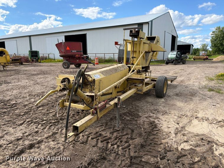 Oxbo BH100 bean harvester - DQ7908