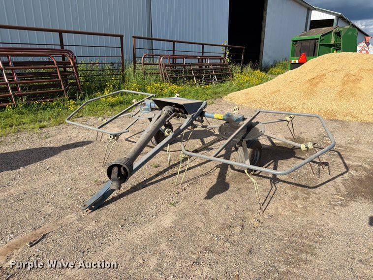 Ranch Rite hay tedder - DQ7912