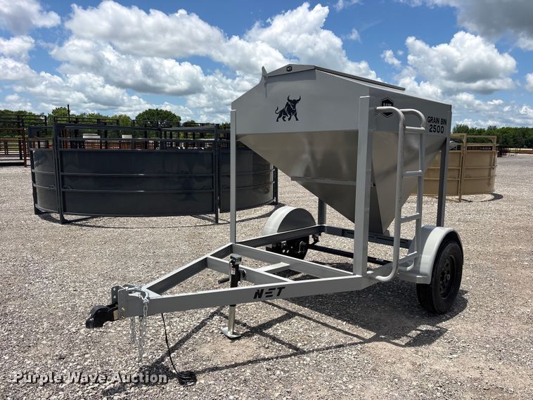 NT Farm and Ranch Grain Bin 2500 gravity wagon - ET2244