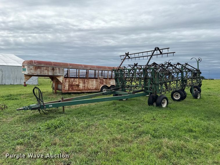 Baker 8200 field cultivator - ET6355
