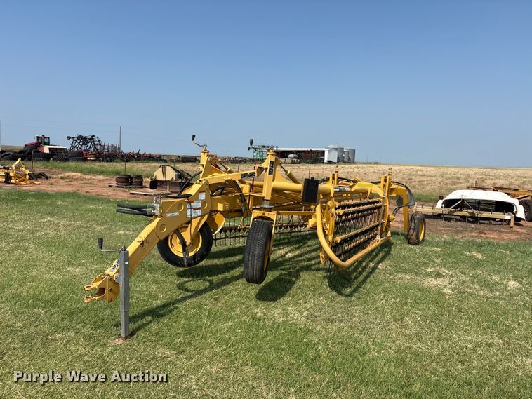 2009 Vermeer R2300 hay rake - EU5744
