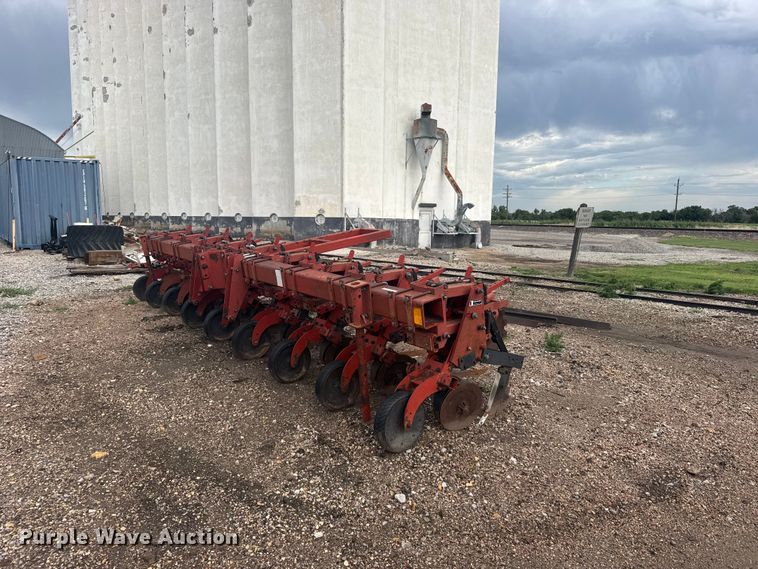 Krause row crop cultivator - EW4943