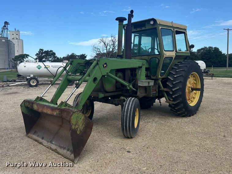 John Deere 4320 tractor - EW4944