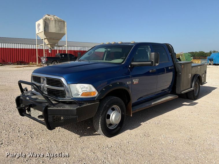 2011 Dodge Ram 3500 Heavy Duty Crew Cab flatbed pickup truck - EX4011