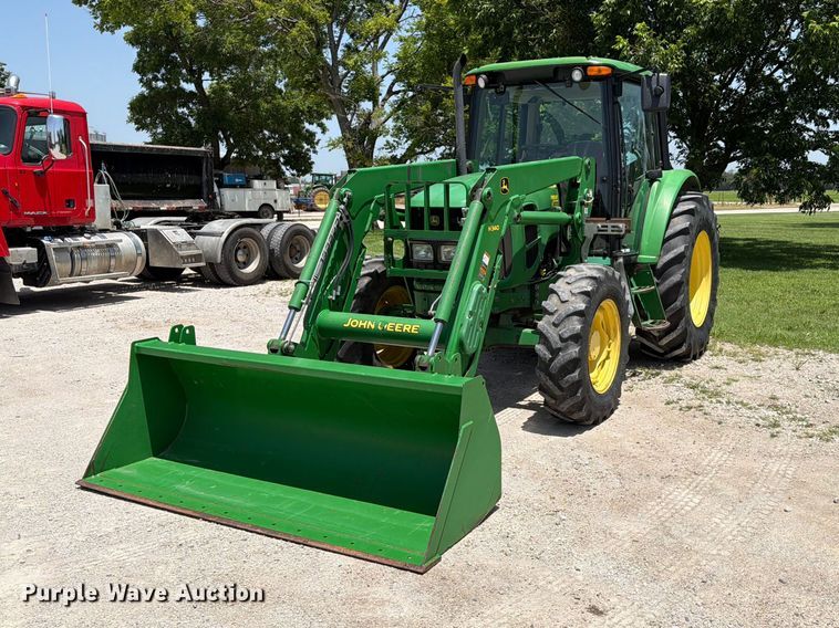 2009 John Deere 6330 MFWD tractor - EX4015