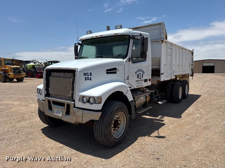 2006 Volvo VDH manure spreader truck - FB6796