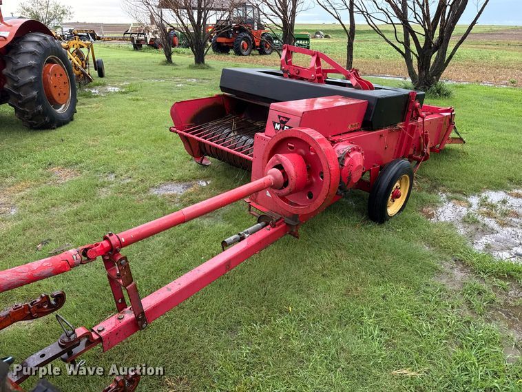 Massey Ferguson 12 small square baler - FB6880