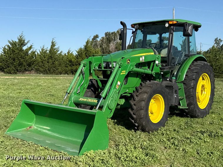 2016 John Deere 6120E MFWD tractor - FB6894