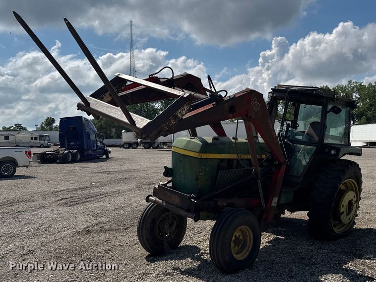 John Deere 4240 tractor - YA3959