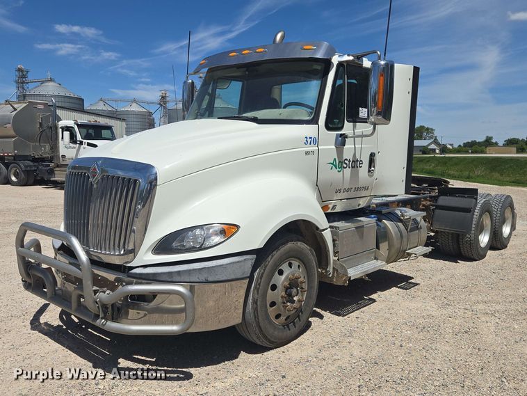 2015 International ProStar semi truck - DP8979