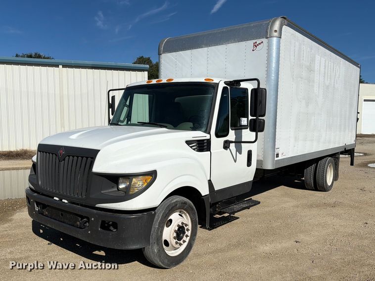 2017 International TerraStar box truck - DQ7845