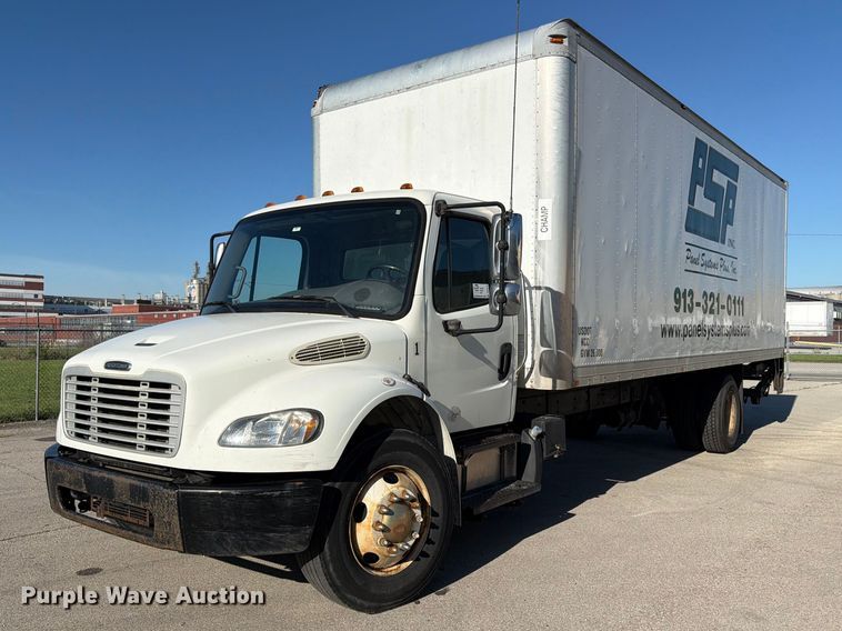 2013 Freightliner M2 106 box truck - DQ7878