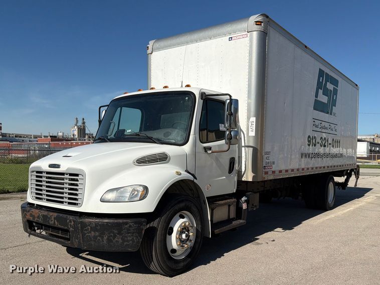 2016 Freightliner M2 106 box truck - DQ7879