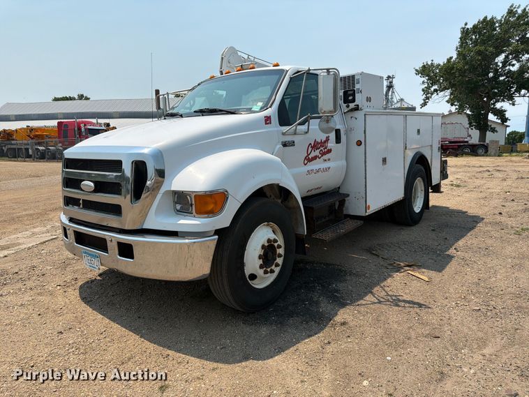 2007 Ford F650 Super Duty utility / service truck - DQ7941