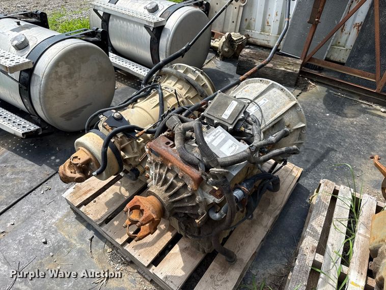 (2) Allison transmissions - EN0376