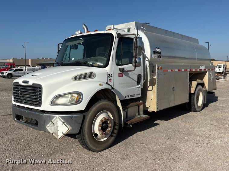 2007 Freightliner Business Class M2 fuel truck - EU5774