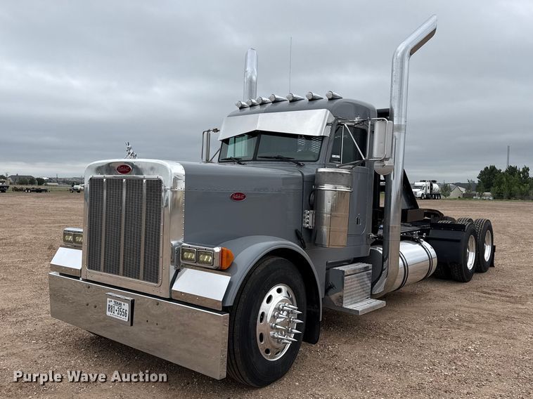 2003 Peterbilt 379 winch truck - FB6778