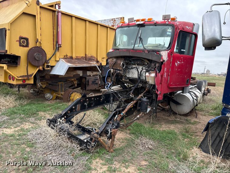 1997 Kenworth W900B semi truck - FB6805