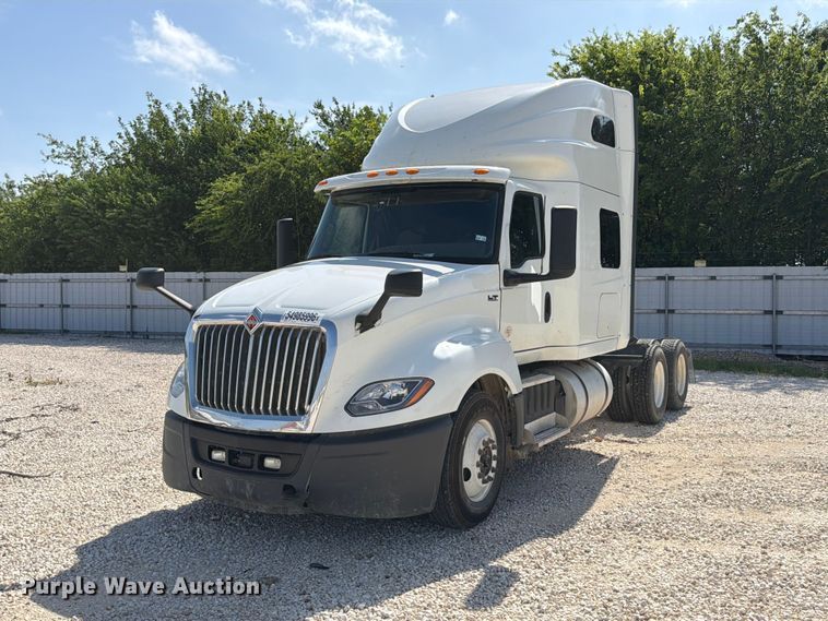 2019 International LT625 semi truck - YA3667