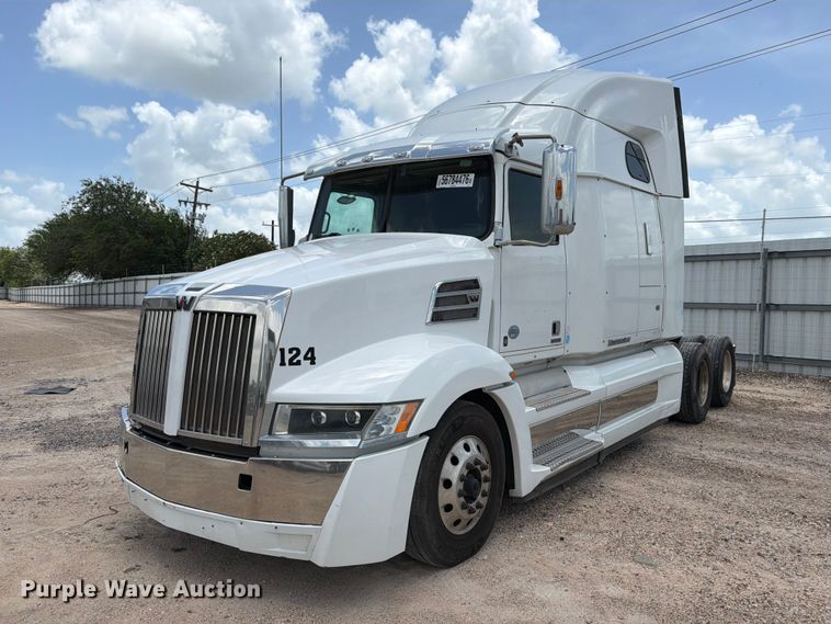 2022 Western Star 5700XE semi truck - YA3813