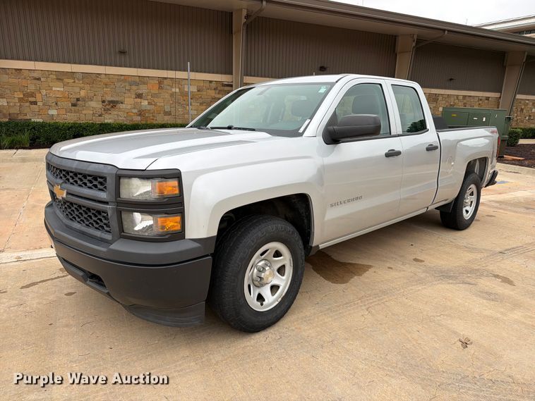 2015 Chevrolet Silverado 1500 Ext. Cab pickup truck - EW0343