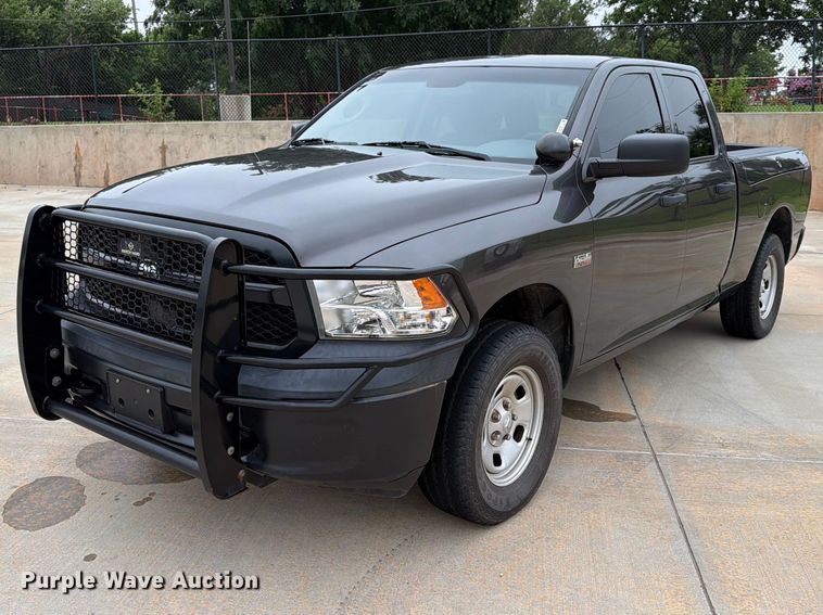 2019 RAM 1500 classic Ext. Cab pickup truck - EW0350