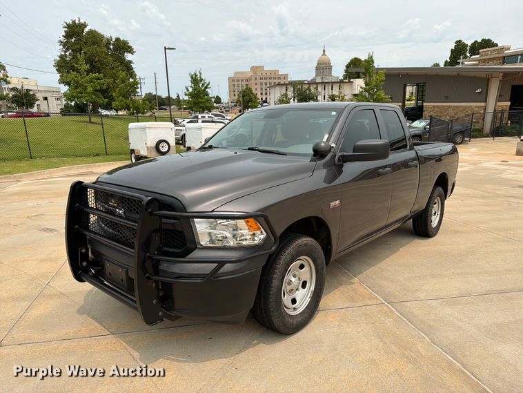 2020 RAM 1500 classic Ext. Cab pickup truck - EW0353