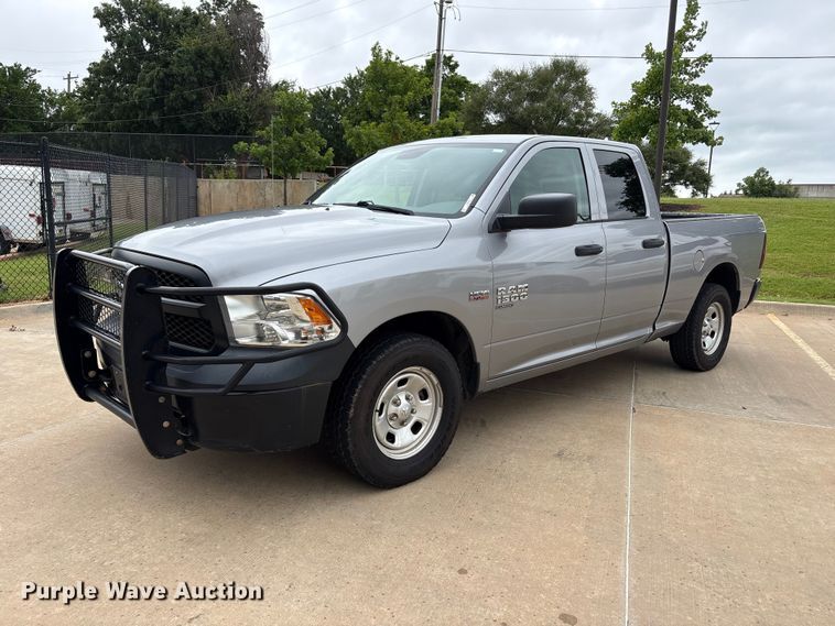 2020 RAM 1500 Classic Ext. Cab pickup truck - EW0365