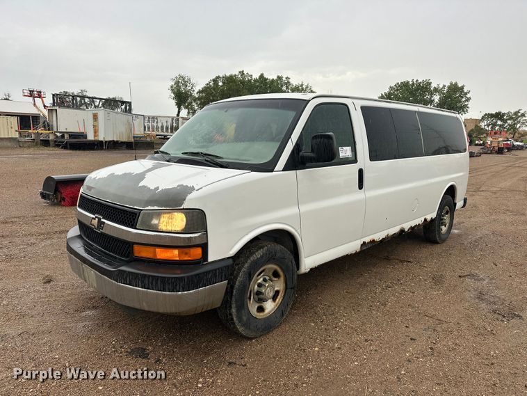 2008 Chevrolet Express van - DQ0012
