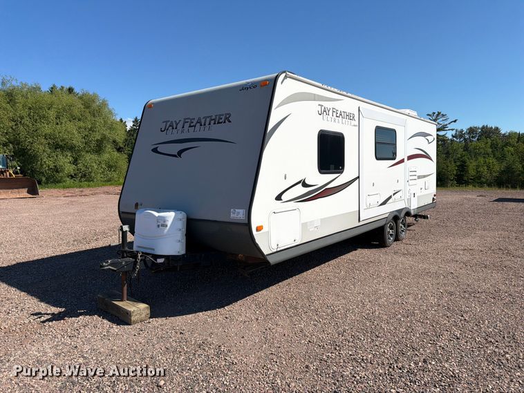 2013 Jayco Jay Feather Ultra Light camper - DQ7919