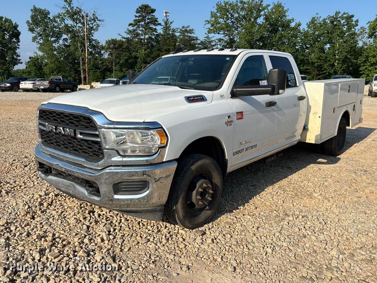 2021 RAM 3500 Crew Cab utility bed pickup truck - DU6320