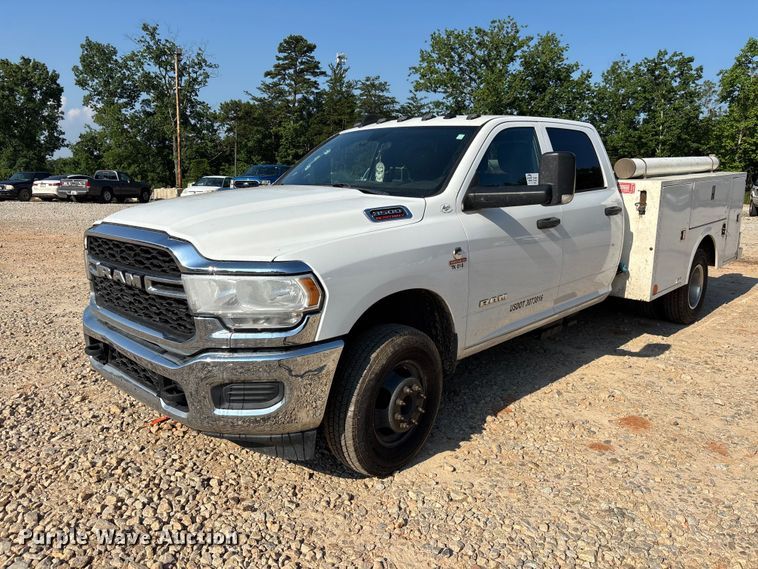 2021 RAM 3500 Crew Cab utility bed pickup truck - DU6329