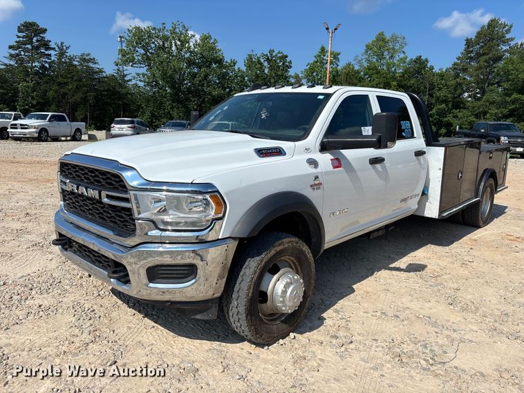 2021 RAM 4500 Crew Cab flatbed truck - DU6331