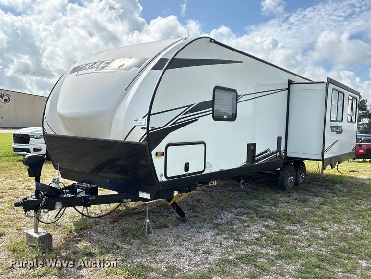 2022 Prime Time Tracer 28RES camper - EA7322