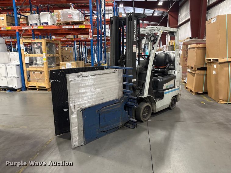 2017 UniCarriers CFS40 forklift - EF1263