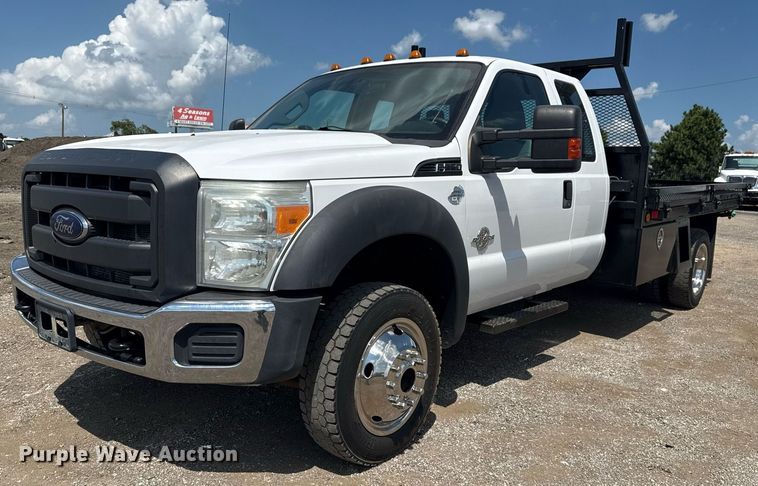 2012 Ford F550 Super Duty SuperCab flatbed pickup truck - EG6061