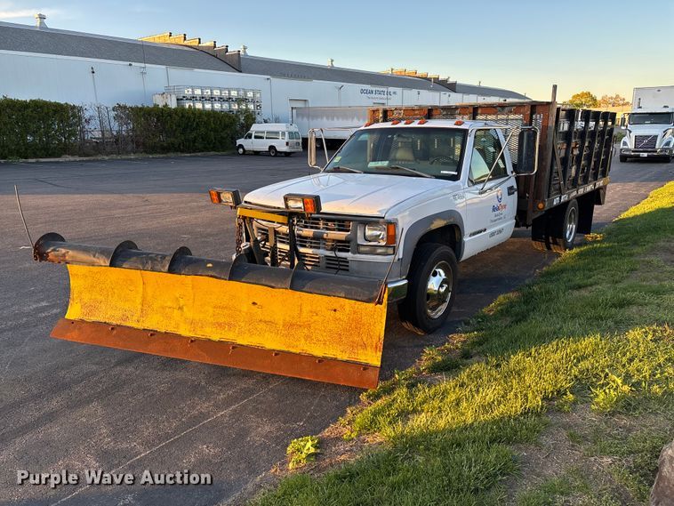 1998 Chevrolet Silverado 3500HD flatbed pickup truck - EM0117
