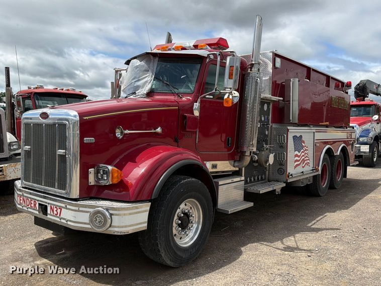 2006 Peterbilt 357 pumper fire truck - EM0128