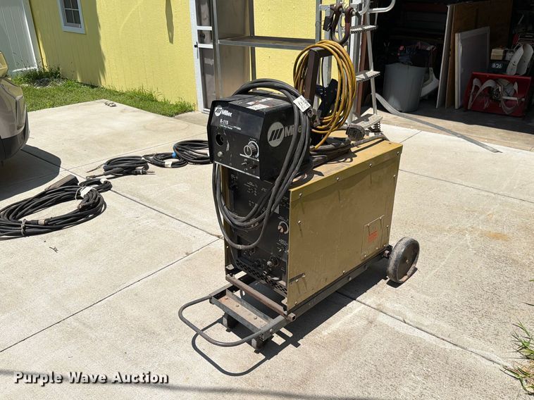 Hobart welder - EO8593
