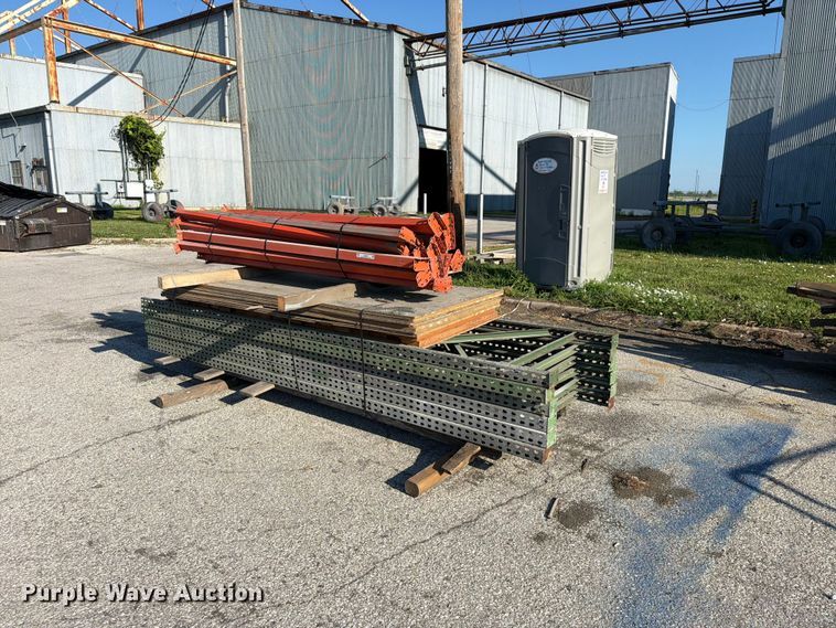 Pallet racking and shelving - EO8597