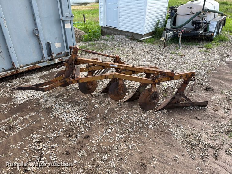 4 bottom plow - EO8603