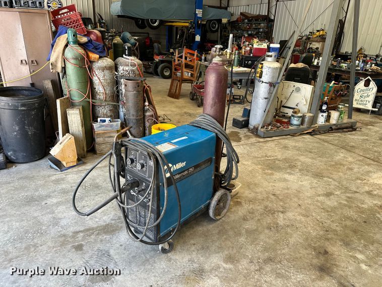 Miller Millermatic 250 welder - ES6519