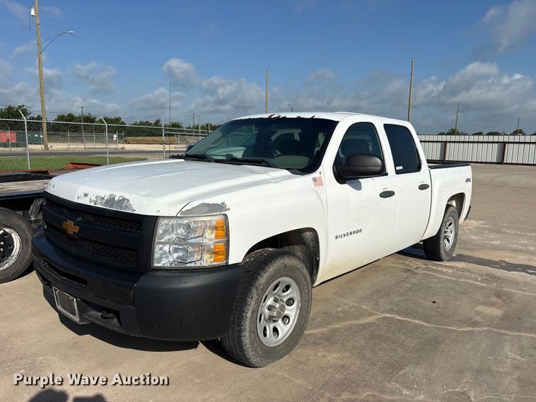 2013 Chevrolet Silverado 1500 Crew Cab pickup truck - ET2264